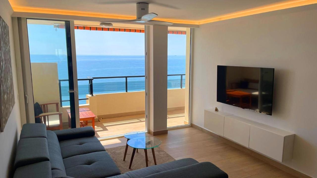 Beachfront -- New Luxury Apartment -- 1ª Linea Playa -- Fuengirola City Center -- Private Parking -- Panoramic Sea Views -- Exteriör bild